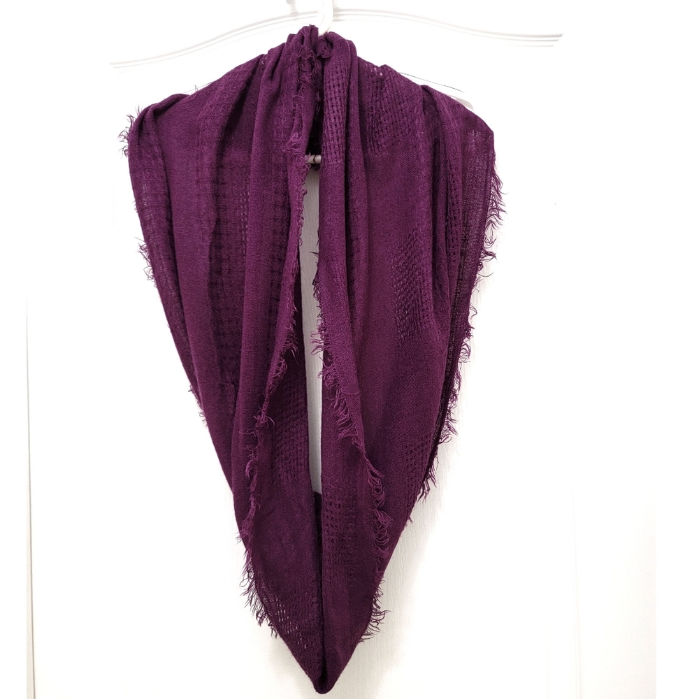 ``H25440 Purple Infinity Scarf